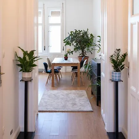 Central Szeged Apartment Διαμέρισμα *