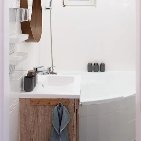 Central Szeged Apartment شقة